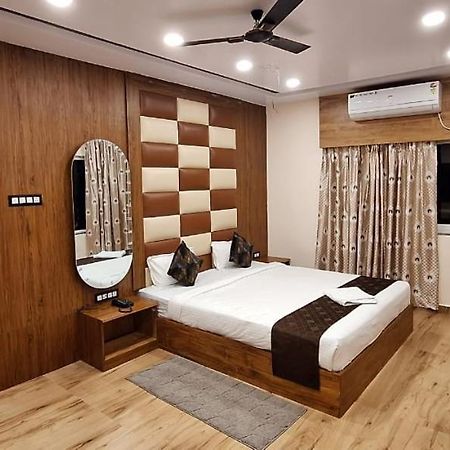 New Sun International & Banquet Hall Dzsamsedpur Kültér fotó